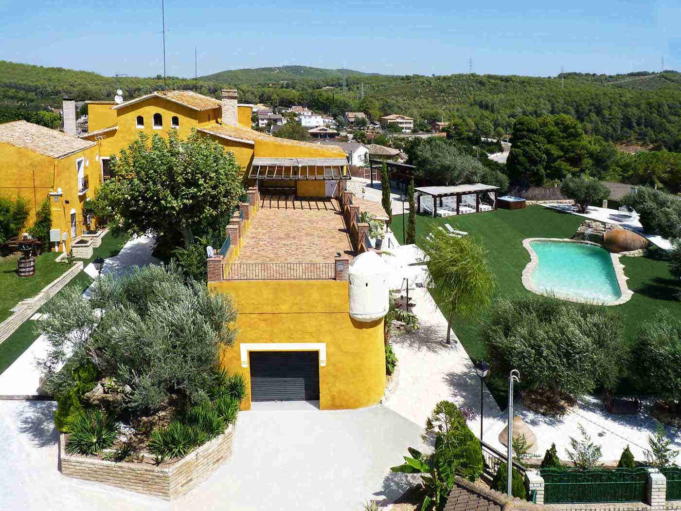 Sitges villa with pool