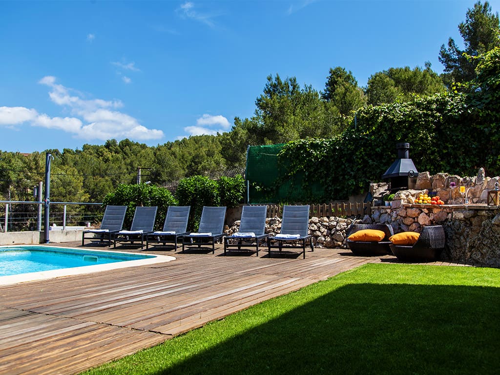 ÔÇïVilla à Barcelona avec piscine: terrasse jardin