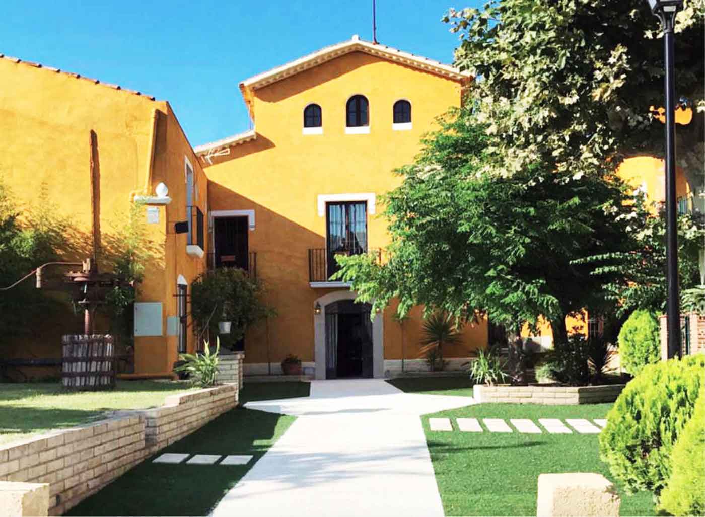 Sitges villa with pool