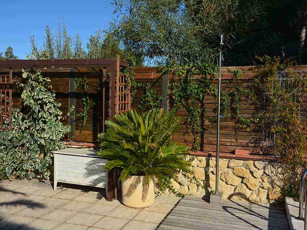 Villa de vacances à Sitges: douche extérieure