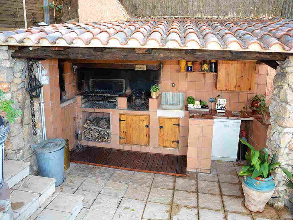 Villa de vacances à Sitges: installations de barbecue