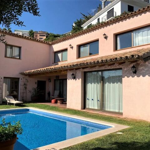 vacation rentals sitges spain