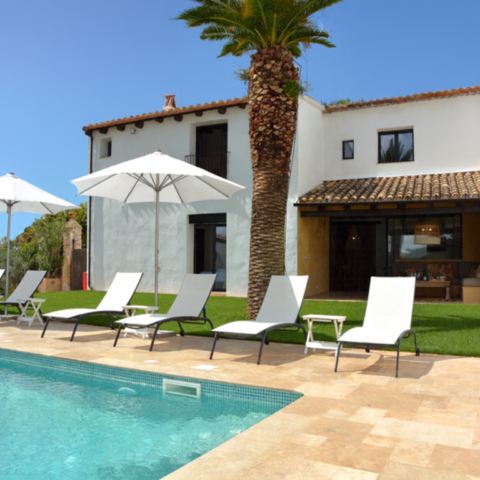 Location villa avec piscine près de Sitges