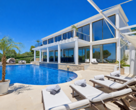 villa de vacances de luxe avec piscine privée à Ibiza