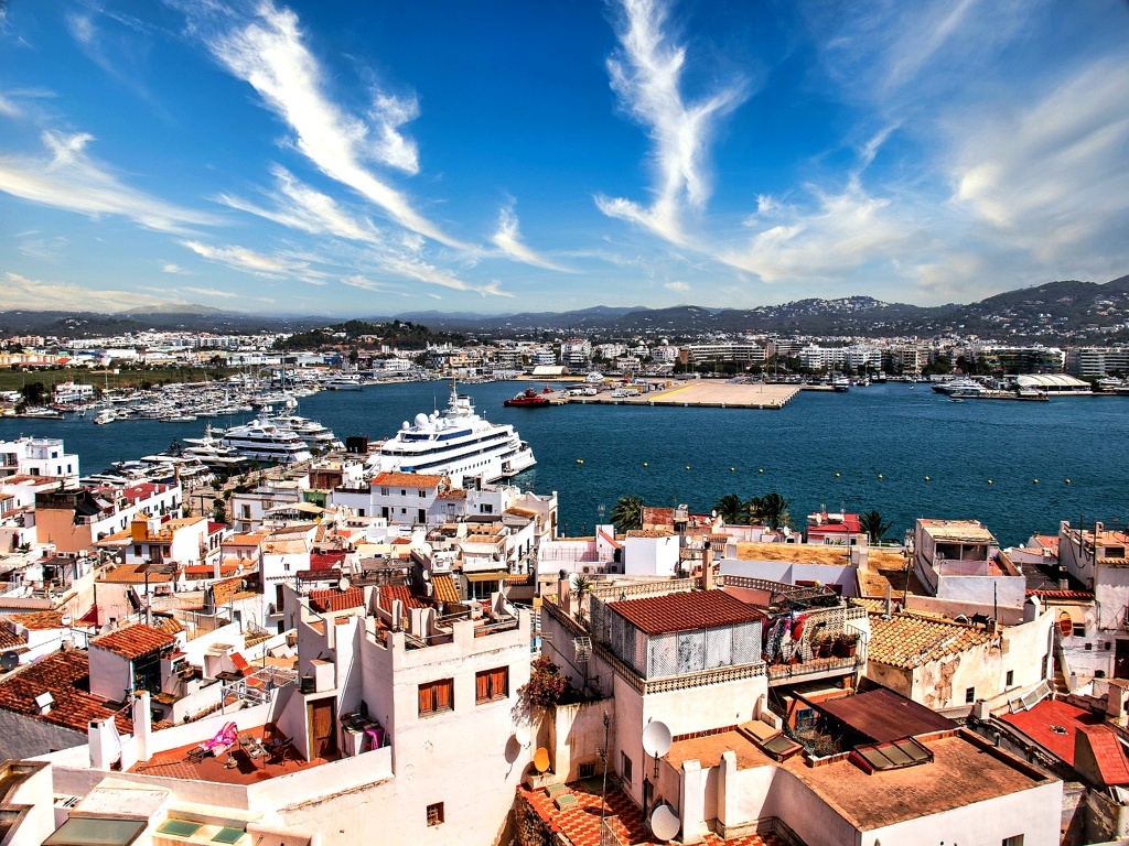 alquiler de villa agosto en ibiza